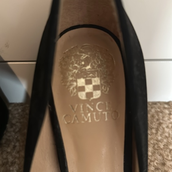 Vince Camuto Ableen block heels- black suede - Picture 2 of 7